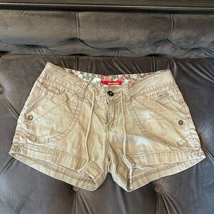 cargo shorts! size: juniors 3